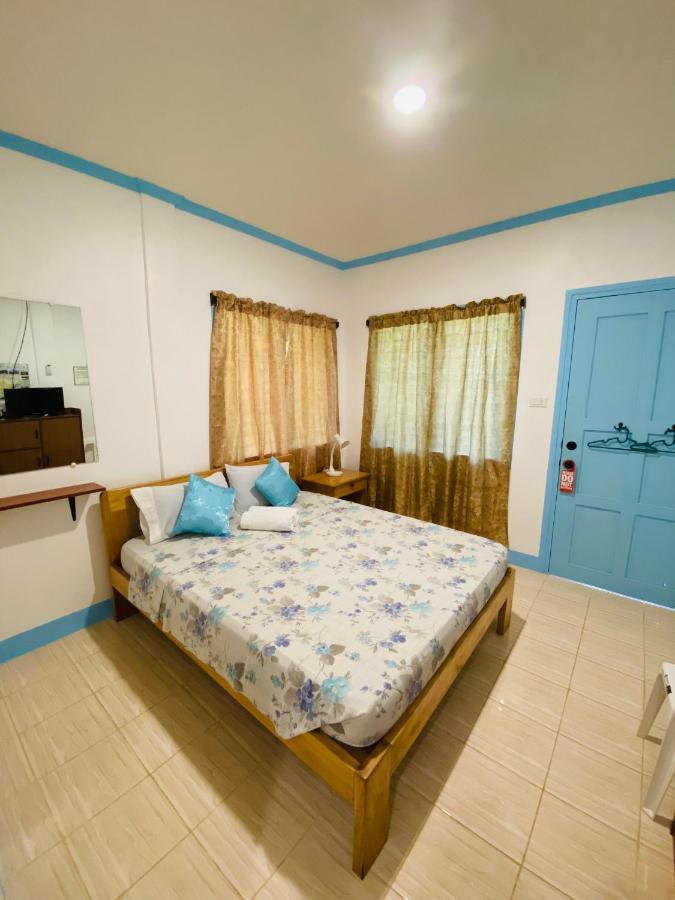 Uptown Guesthouse Siquijor Ruang foto